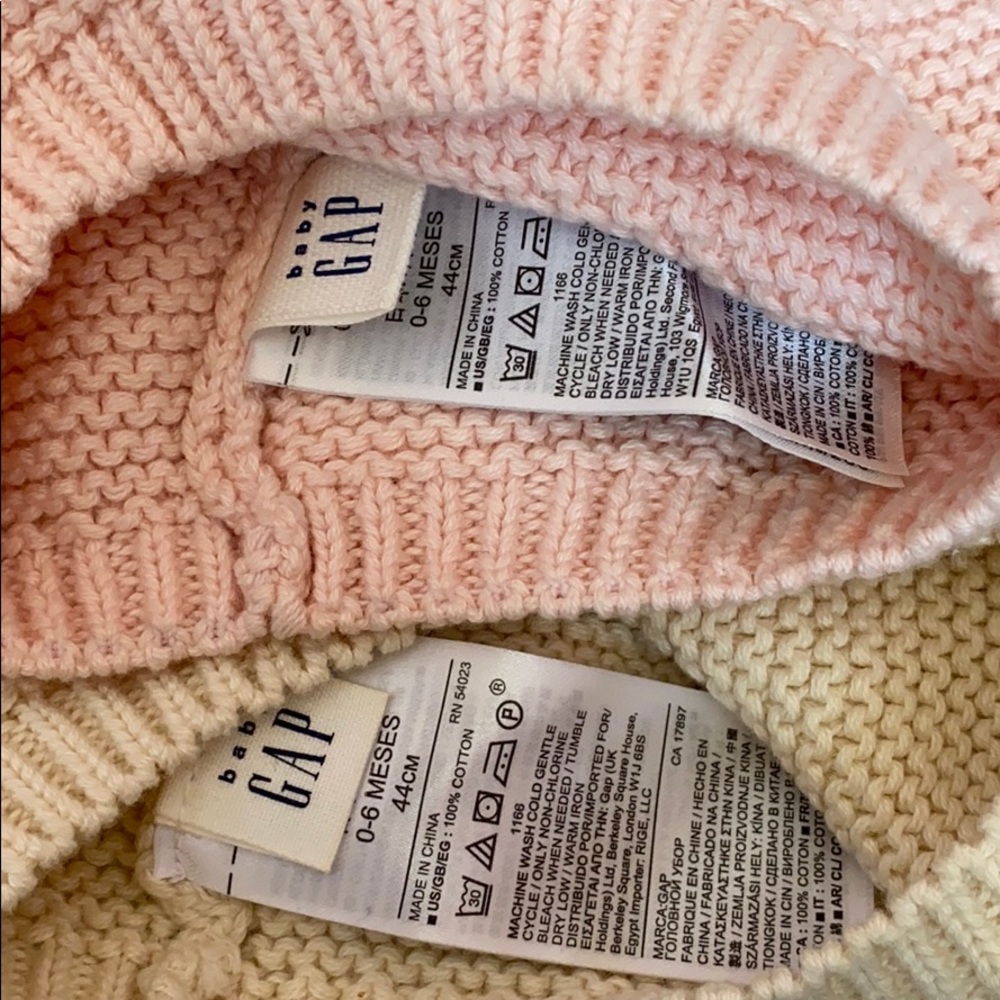 Baby GAP beanies - Picture 2 of 2